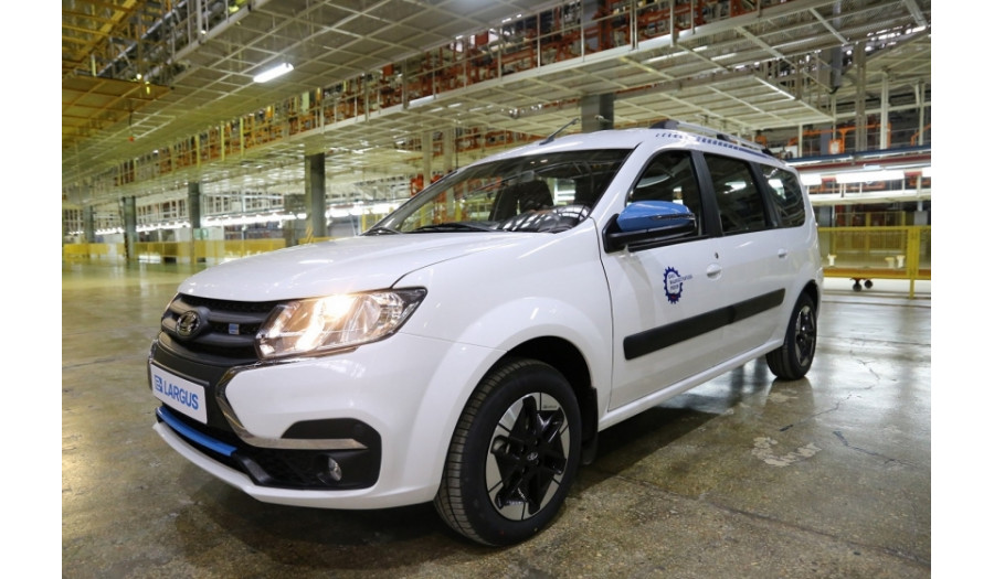 АвтоВАЗ начнет производство Lada e-Largus в конце сентября